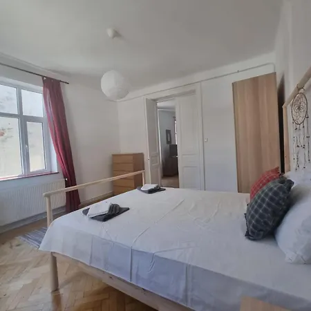 Ultra Apartment