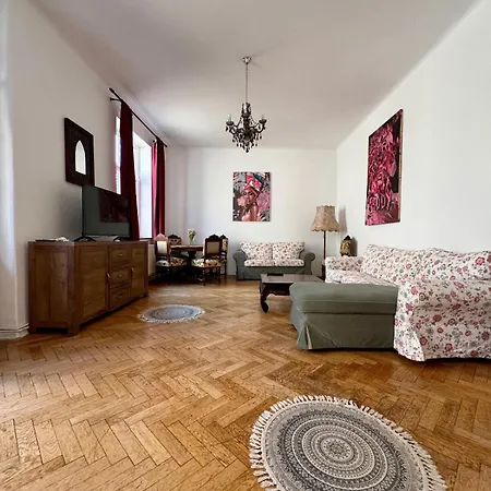 Ultra Apartment